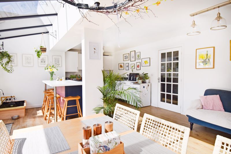 Kitchen/Dining Room- click for photo gallery